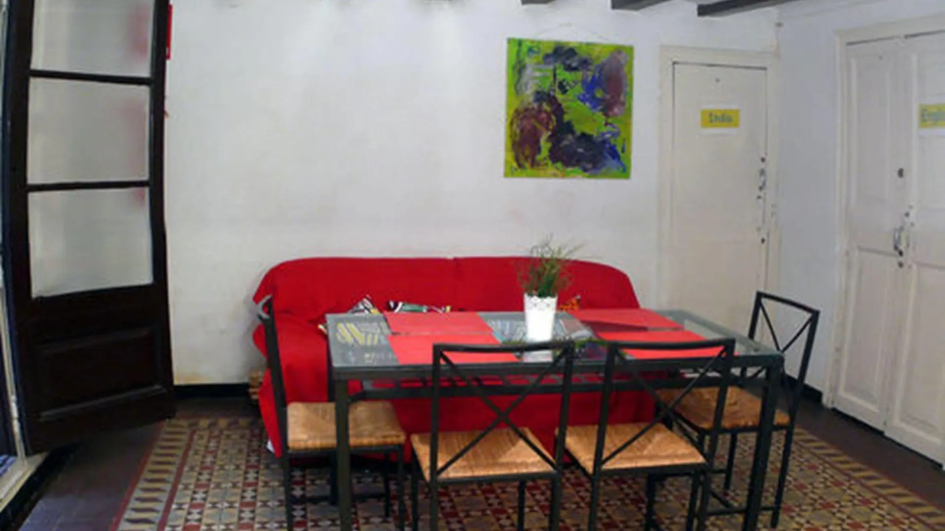 Serenity Gotic Hostel Barselona 2*,  İspanya