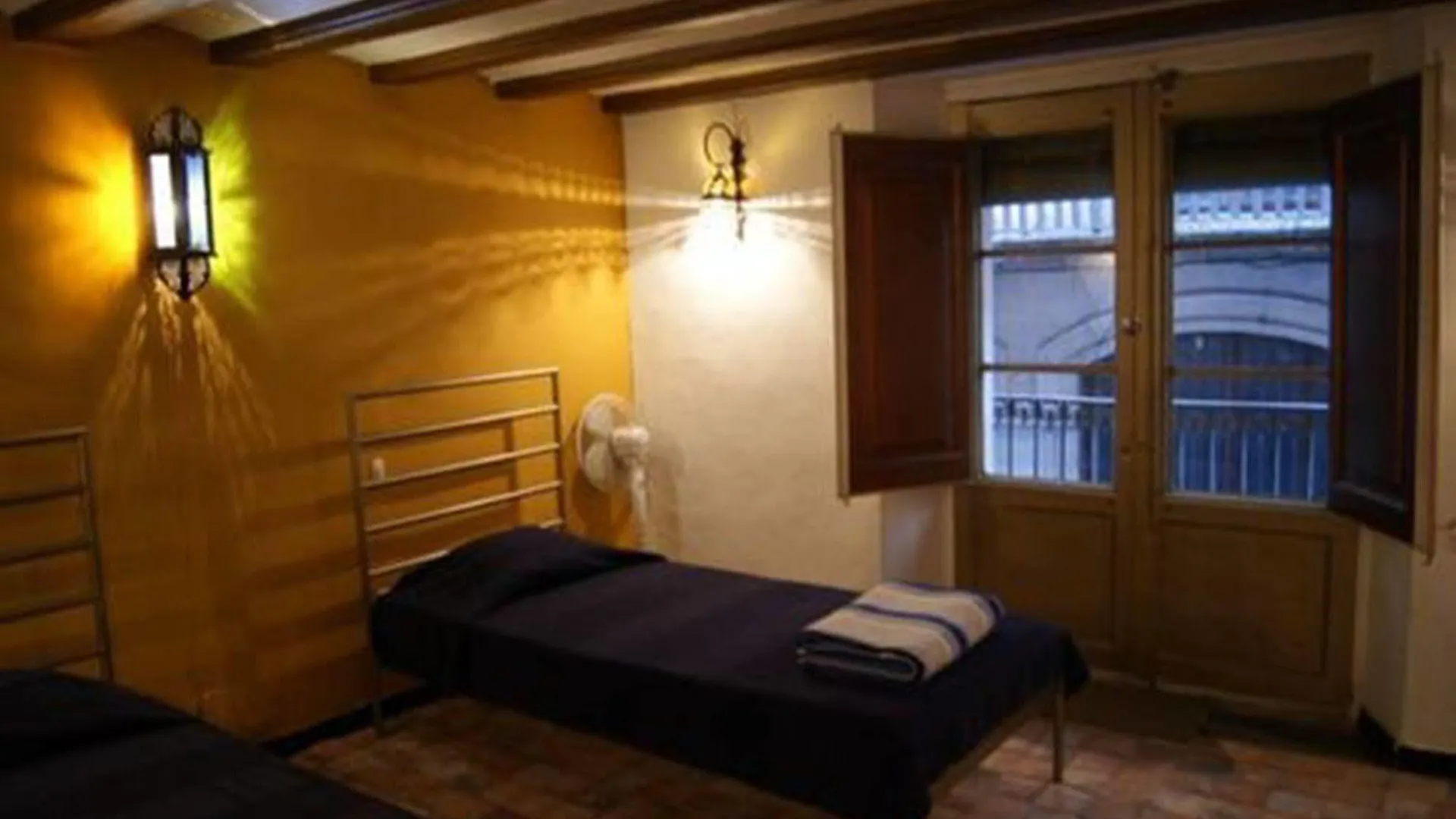 Serenity Gotic Hostel Barselona Otel